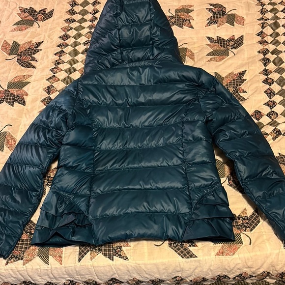 Betsy Johnson | Teal Puffer Jacket with Hood - Picture 7 of 13